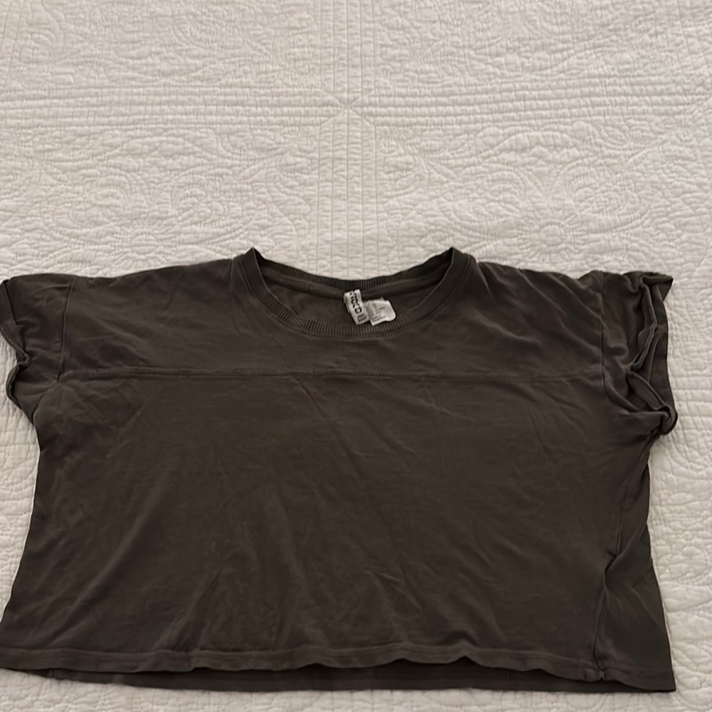 H&M Black Cuffed Sleeve Crop T-Shirt